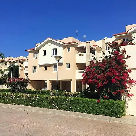 Village F110 Apartment Pyla